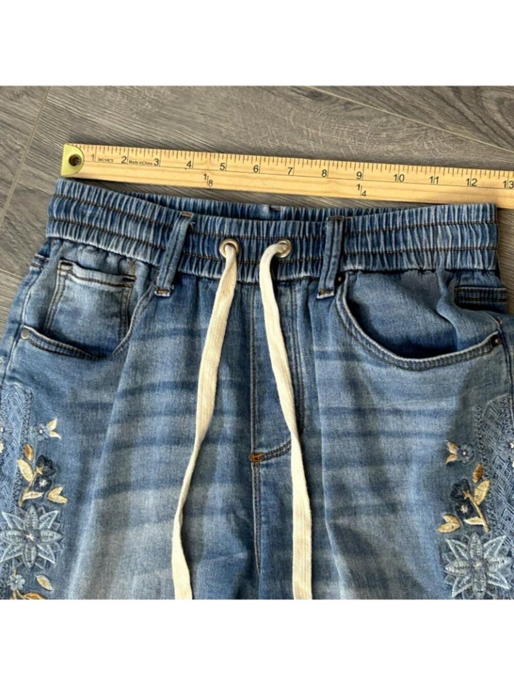 Driftwood Jeans Womens M Blue Embroidered Floral Jogger Tapered Elastic Waist - Picture 6 of 11
